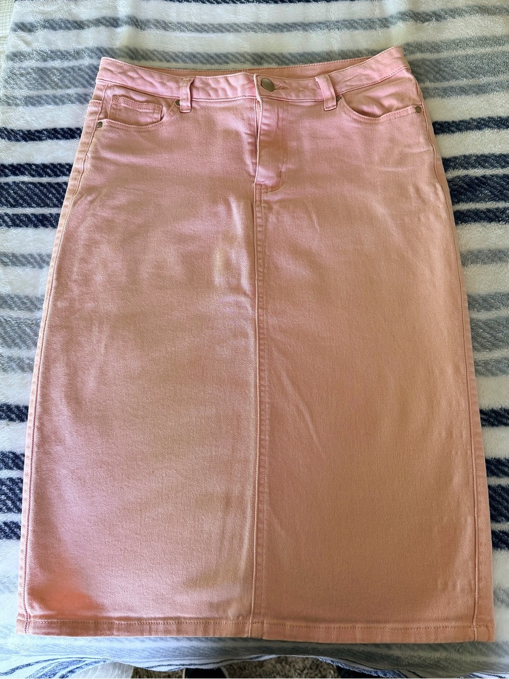 Women's Pink Denim Pencil Skirt